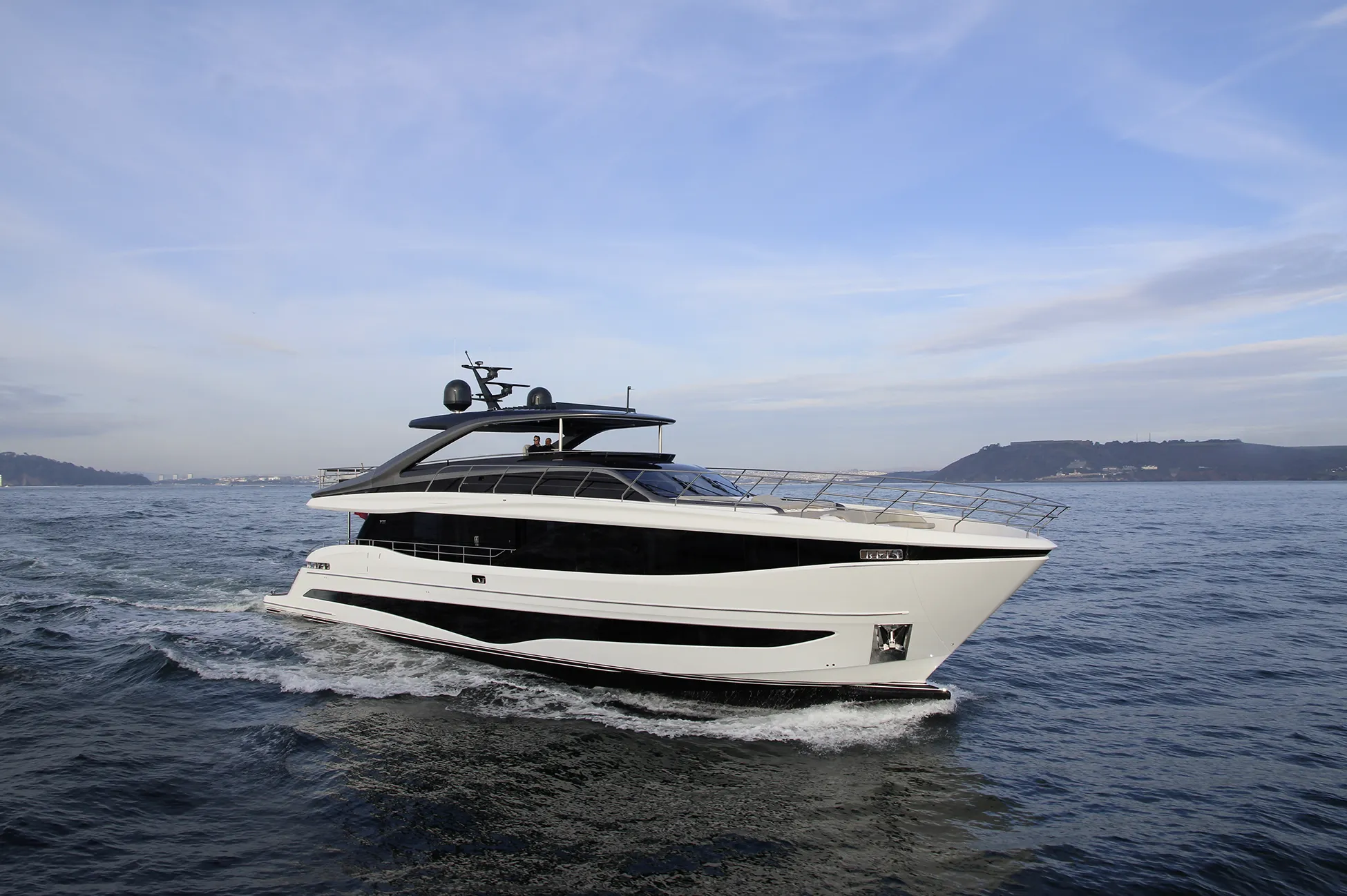 Princess y95 Eksterijer 1